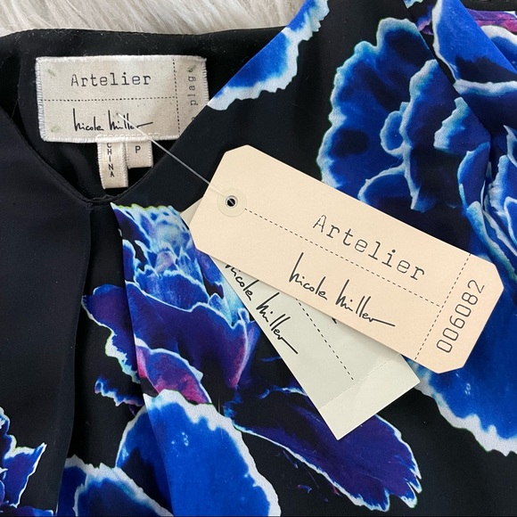 NWT Artelier Nicole Miller Silk Floral Top - Picture 2 of 4